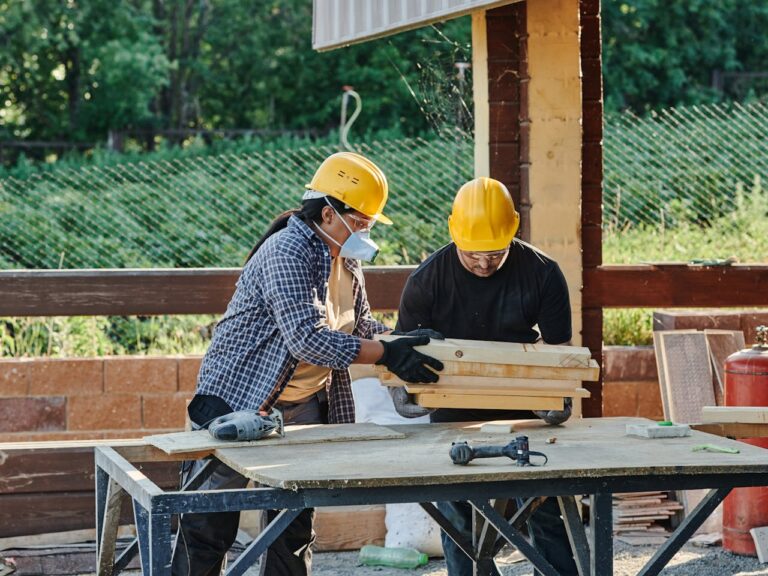 Lee más sobre el artículo La mesa de carpintería: Esencial para todo taller 